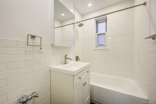 34-10 75 Street 1E, Jackson Heights, NY 11372