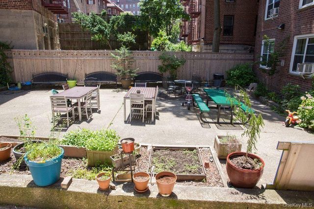 34-10 75 Street 1E, Jackson Heights, NY 11372