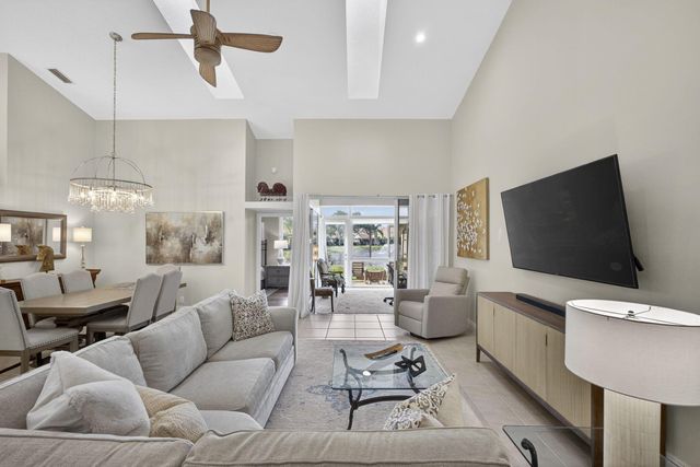 2802 Sabal Palm Lane, Palm Beach Gardens, FL 33418