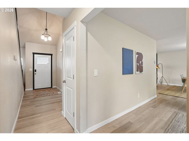 209 Nw 72ND Cir, Vancouver, WA 98665