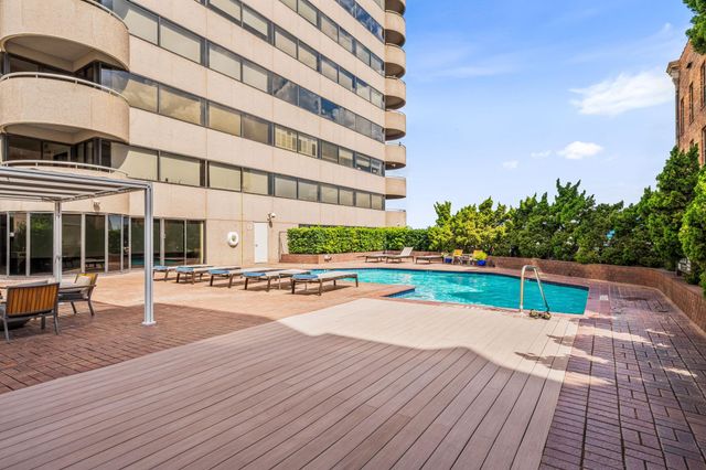 5000 Montrose Boulevard 21E, Houston, TX 77006