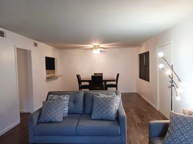 1770 Crompton 6th Square 29, Memphis, TN 38134