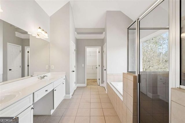 2165 Parkview Run, Atlanta, GA 30318