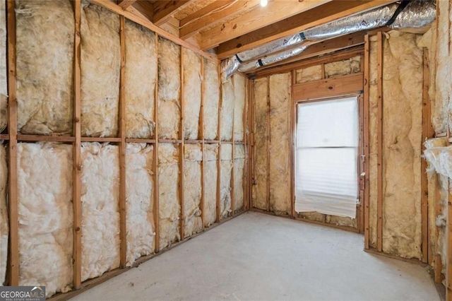 2165 Parkview Run, Atlanta, GA 30318