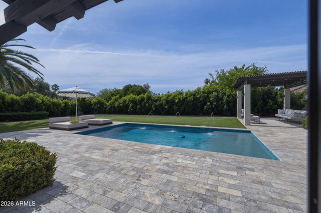 8113 E DEL CADENA Drive, Scottsdale, AZ 85258