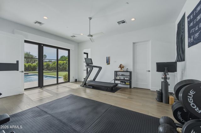 8113 E DEL CADENA Drive, Scottsdale, AZ 85258