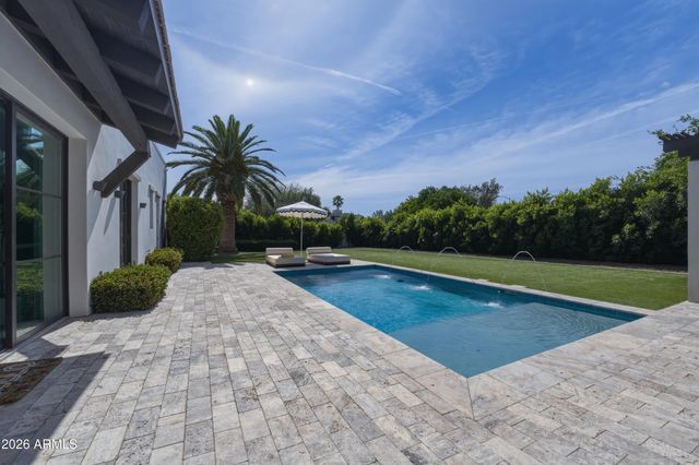 8113 E DEL CADENA Drive, Scottsdale, AZ 85258