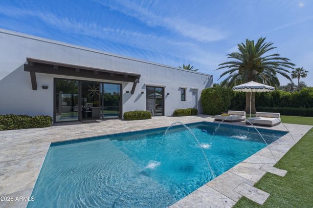 8113 E DEL CADENA Drive, Scottsdale, AZ 85258