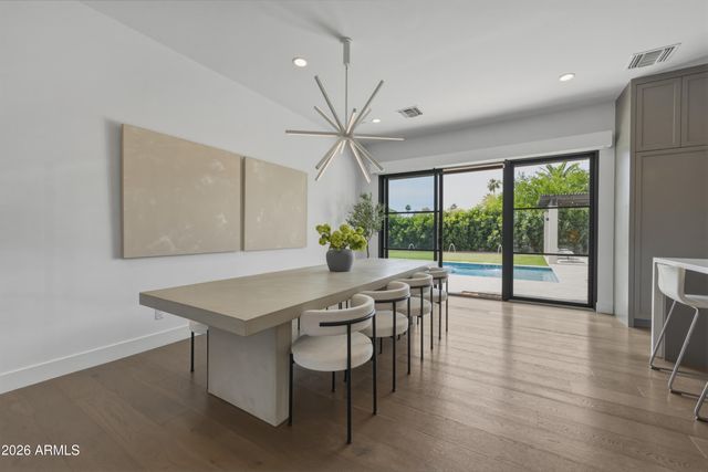 8113 E DEL CADENA Drive, Scottsdale, AZ 85258