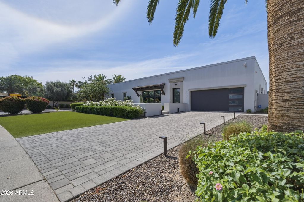 8113 E DEL CADENA Drive, Scottsdale, AZ 85258