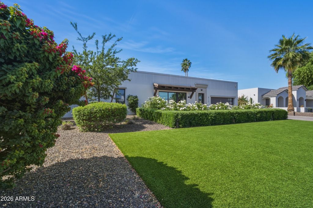 8113 E DEL CADENA Drive, Scottsdale, AZ 85258 — photo 2
