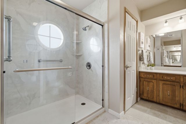 521 W Louella Drive, Hurst, TX 76054