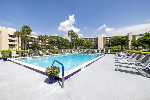 2430 DEER CREEK COUNTRY CLUB Boulevard 506, Deerfield Beach, FL 33442