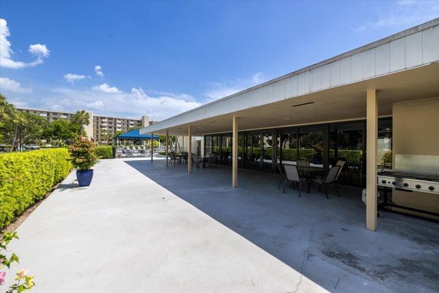 2430 DEER CREEK COUNTRY CLUB Boulevard 506, Deerfield Beach, FL 33442