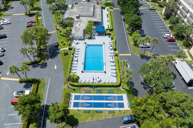 2430 DEER CREEK COUNTRY CLUB Boulevard 506, Deerfield Beach, FL 33442
