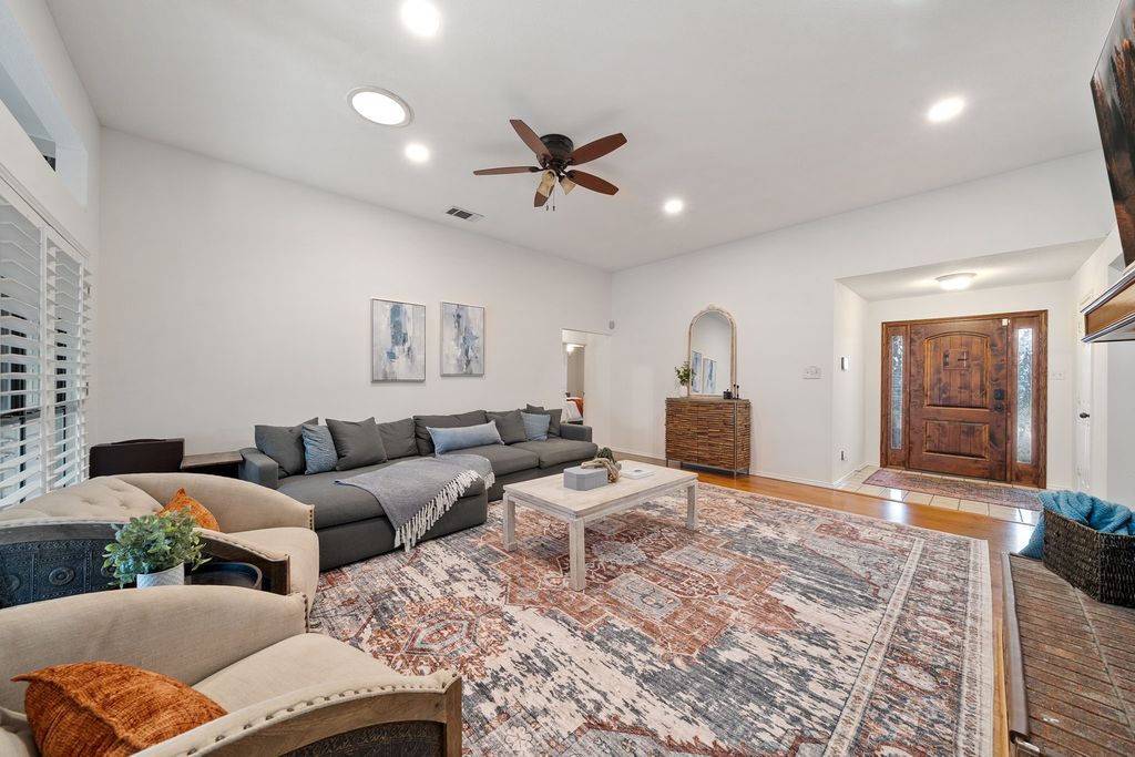 1633 Crosshaven Drive, Lewisville, TX 75077 — photo 4