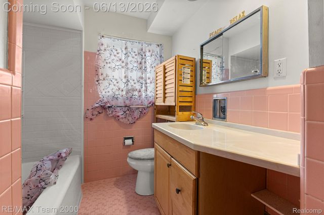 14370 Alexander Street, Livonia, MI 48154