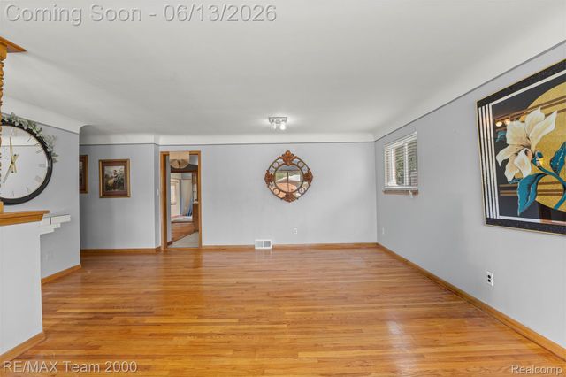 14370 Alexander Street, Livonia, MI 48154