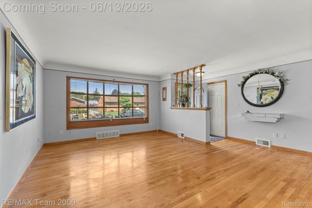 14370 Alexander Street, Livonia, MI 48154