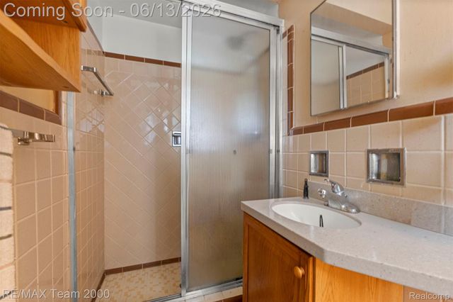 14370 Alexander Street, Livonia, MI 48154