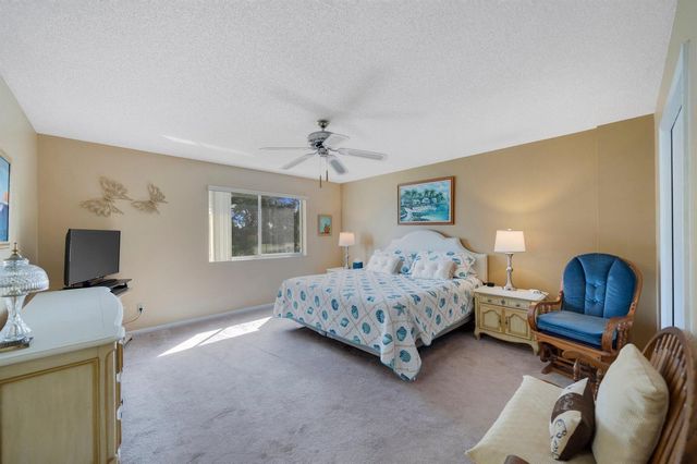 6698 10th Avenue N 327, Lake Worth, FL 33467