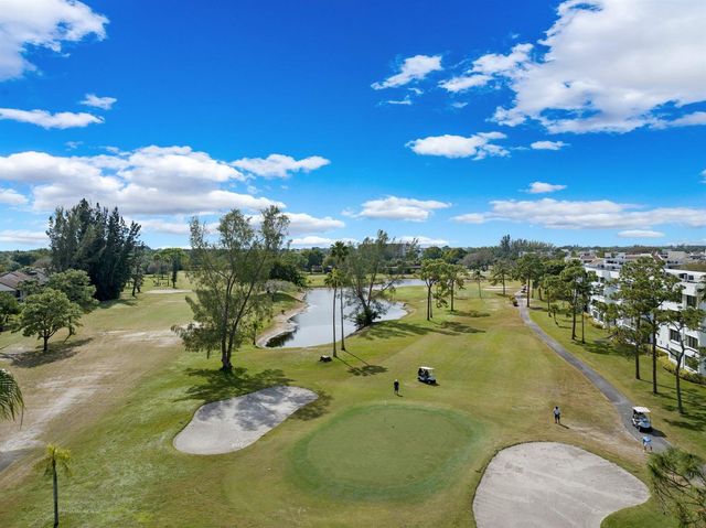 6698 10th Avenue N 327, Lake Worth, FL 33467