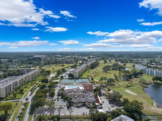 6698 10th Avenue N 327, Lake Worth, FL 33467