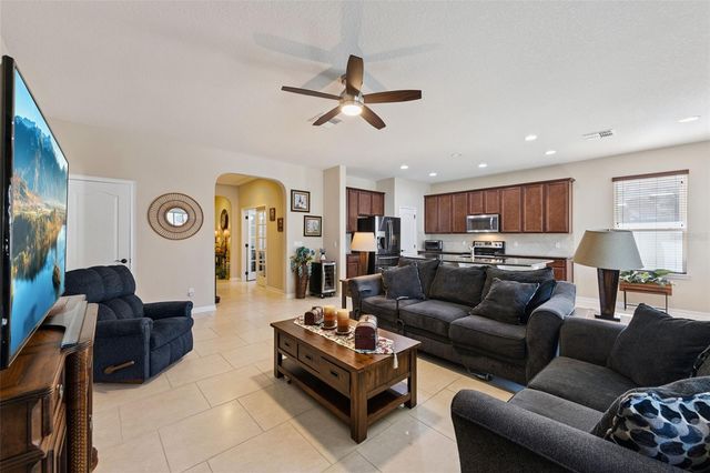 5017 TORCHWOOD DR, Minneola, FL 34715