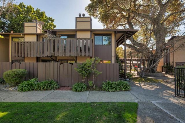 610 Gilbert Avenue 25, Menlo Park, CA 94025