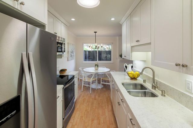 610 Gilbert Avenue 25, Menlo Park, CA 94025