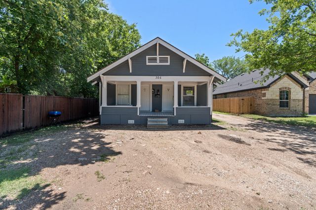 305 W Waco Street, Ennis, TX 75119