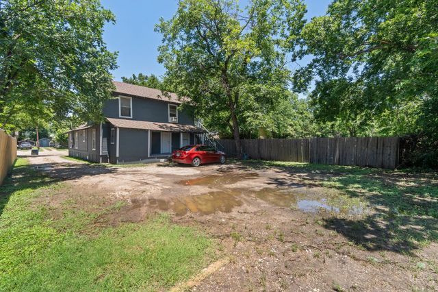 305 W Waco Street, Ennis, TX 75119