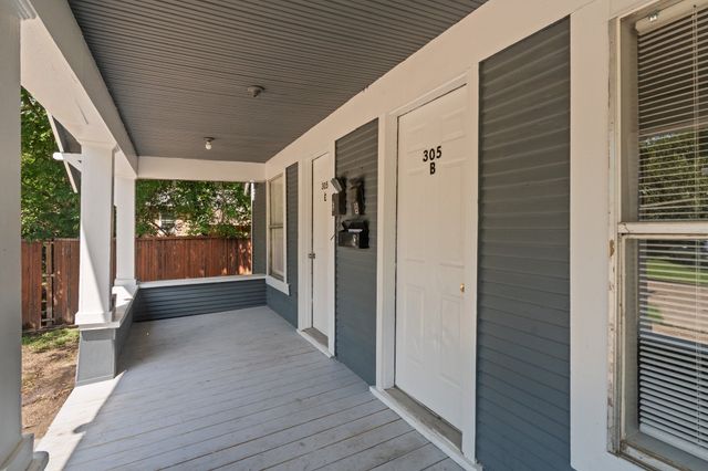 305 W Waco Street, Ennis, TX 75119