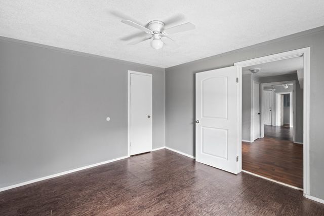 305 W Waco Street, Ennis, TX 75119