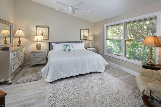 4062 Crayton RD # F5, Naples, FL 34103