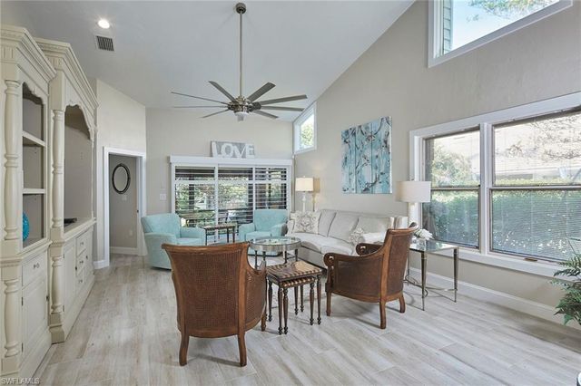 4062 Crayton RD # F5, Naples, FL 34103