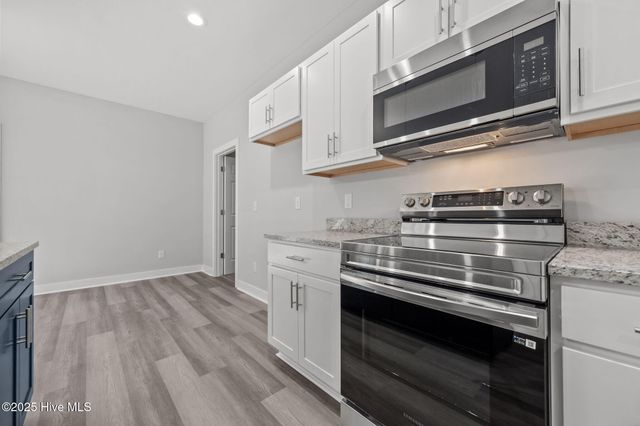 802 Little Cardinal Court, Jacksonville, NC 28540