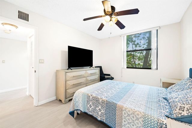 2908 Carambola Circle 101-b, Coconut Creek, FL 33066