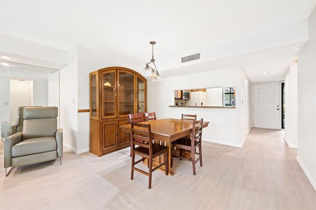 2908 Carambola Circle 101-b, Coconut Creek, FL 33066