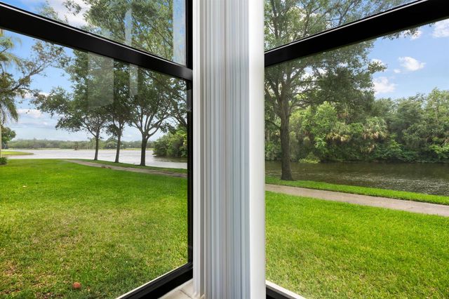 2908 Carambola Circle 101-b, Coconut Creek, FL 33066