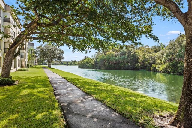 2908 Carambola Circle 101-b, Coconut Creek, FL 33066