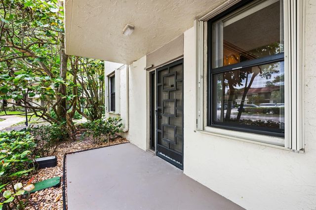2908 Carambola Circle 101-b, Coconut Creek, FL 33066