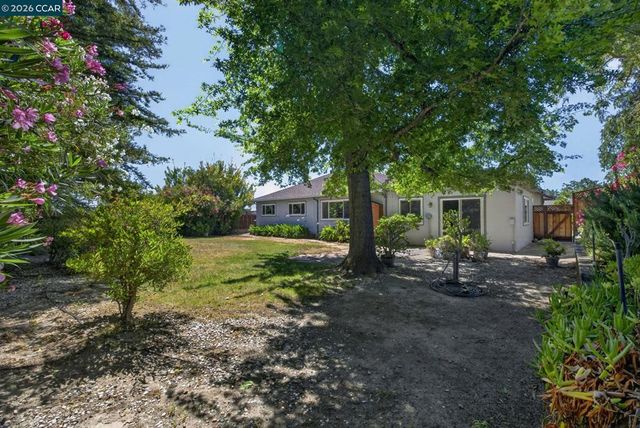 666 Odin Dr, Pleasant Hill, CA 94523