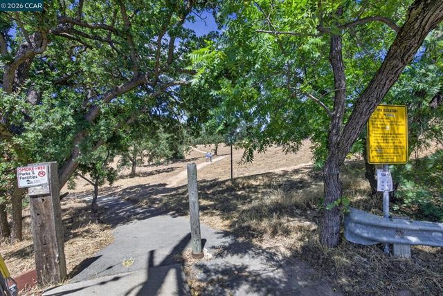 666 Odin Dr, Pleasant Hill, CA 94523