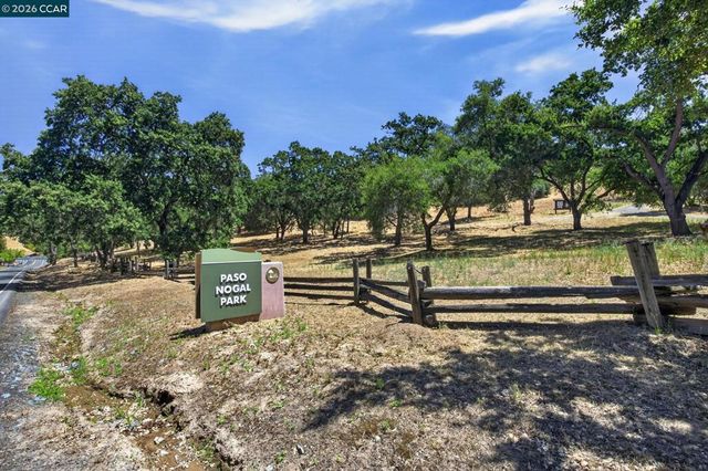 666 Odin Dr, Pleasant Hill, CA 94523