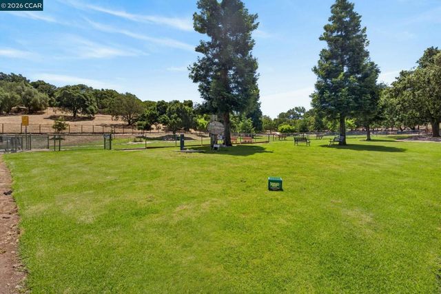 666 Odin Dr, Pleasant Hill, CA 94523