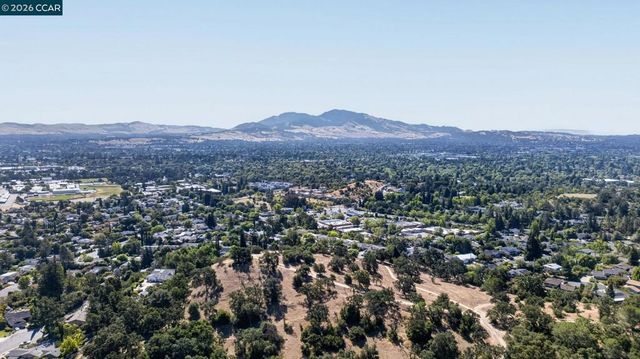 666 Odin Dr, Pleasant Hill, CA 94523
