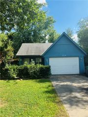 304 Janda Drive, Rogers, AR 72756