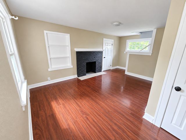 1322 Garrison Avenue, Rockford, IL 61103