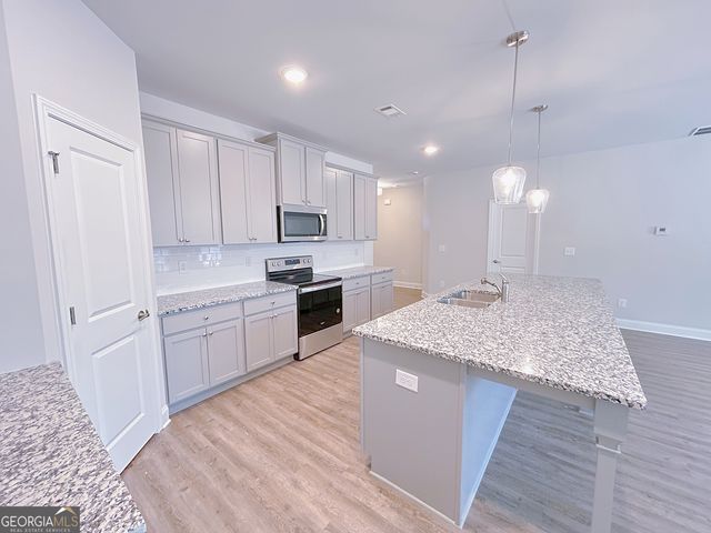 2594 Mills Commons Drive, Decatur, GA 30034